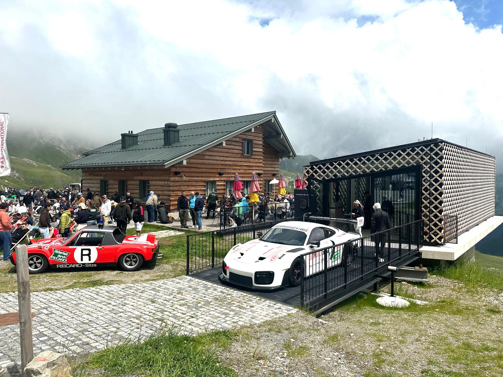 FAT MANKEI x PORSCHE